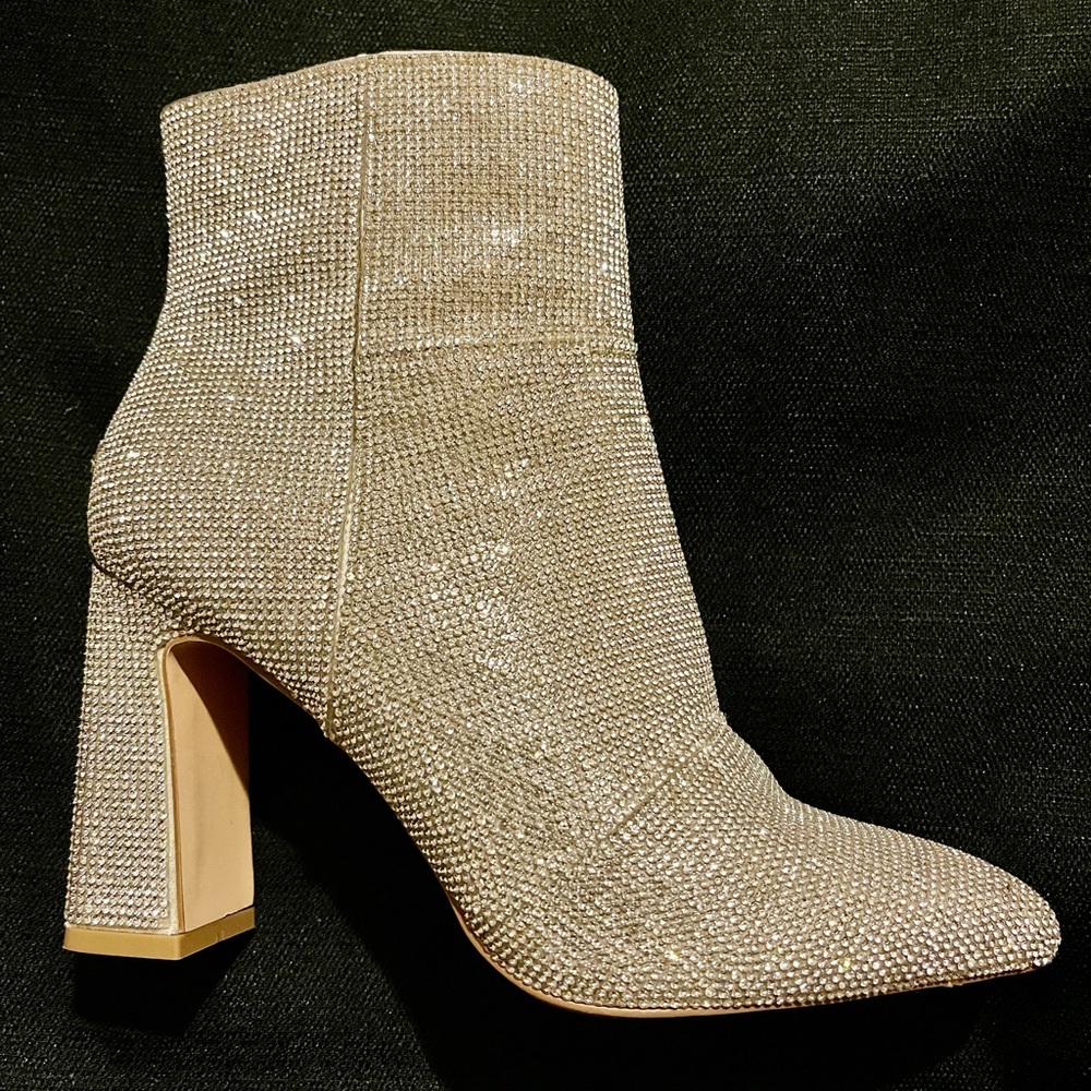 Madden Girl SUPER SHINY Bonnie-R/Bonn04j1 Elegant Silver Ankle Boots Size 8 1/2